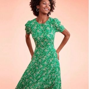 Loft Green floral puffed sleeve knee length dress size 2